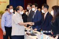 越南国家主席阮春福会见越南青年企业家代表