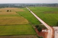 Làm đường giao thông, xây dựng nông thôn mới tại xã Lộc Quang, huyện Lộc Ninh (Bình Phước). Ảnh: Sỹ Tuyên - TTXVN