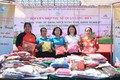 Hội Liên hiệp Phụ nữ quận Long Biên tổ chức Chương trình Ngày hội sáng tạo khởi nghiệp - tặng áo dài - trao yêu thương.