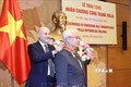 越南—意大利友好议员小组主席荣获意大利功绩勋章