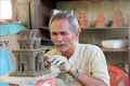 越南平顺省着力保护和发展占族陶瓷手工艺业