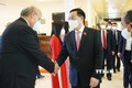 越南国会主席王廷惠抵达奥地利