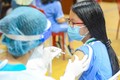 岘港市为15-17岁人群接种新冠疫苗