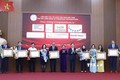 7个在越外国非政府组织荣获政府总理奖状