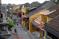 Người Việt Nam đi du lịch Việt Nam (Bài 1)