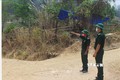 Lực lượng biên phòng Đồn Mô Rai (huyện Sa Thầy) kiểm tra kiểm soát chặt chẽ, không để bất cứ trường hợp nào qua biên giới trở về mà không khai báo y tế. Ảnh: Cao Nguyên-TTXVN