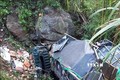Sơn La: Xe tải chở hàng lao xuống vực, 3 người thương vong