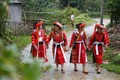 Phụ nữ Pà Thẻn ở Tuyên Quang giữ gìn nghề dệt thổ cẩm truyền thống