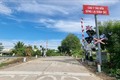 Hệ thống cảnh báo cần chắn tự động được lắp đặt tại vị trí đường ngang dân sinh giao với đường sắt đoạn qua địa bàn xã Phước Thuận (huyện Ninh Phước, Ninh Thuận) để đảm bảo an toàn giao thông. Ảnh: Nguyễn Thành – TTXVN  