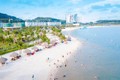 Bãi biển nhân tạo Dragon Beach đã khắc phục hoàn toàn vấn đề nước đục tại Đồ Sơn, thiết lập chuẩn nghỉ dưỡng mới tại miền Bắc. Ảnh: vneconomy.vn