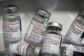 Vaccine ngừa COVID-19 của Moderna. Ảnh: AFP/TTXVN