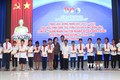 Trao học bổng Vừ A Dính cho học sinh nghèo, dân tộc Khmer ở Trà Vinh
