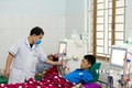 Những bệnh nhân điều trị chạy thận tại Bệnh viện Đa khoa khu vực Bắc Quang được giảm tải áp lực kinh tế nhờ các chính sách hỗ trợ bảo hiểm y tế. Ảnh: Nam Thái - TTXVN