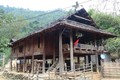 Ngôi nhà sàn cổ với kiến trúc độc đáo, đặc trưng mang tính nhận diện văn hóa của đồng bào dân tộc Thái ở bản Na Ngân, xã Nga My (Tương Dương, Nghệ An). Ảnh: Xuân Tiến - TTXVN