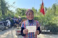 Hoàn thành việc bỏ phiếu, cử tri Hà Tĩnh yên tâm ra đồng thu hoạch lúa