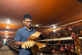 Anh Nguyễn Văn Minh thu 400 triệu đồng/năm từ mô hình gà đẻ trứng an toàn
