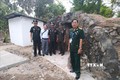 Cựu chiến binh Nguyễn Thanh Bình - Phó Chủ tịch Hội Cựu chiến binh tỉnh Bạc Liêu (ngoài cùng bên phải). Ảnh: Nhật Bình - TTXVN
