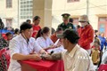 Khám sức khỏe cho gần 1.500 người dân xã miền núi biên giới ở Quảng Bình