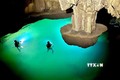 Phát hiện hồ nước “lơ lửng” trong hang Thung, Quảng Bình