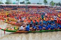 Các vận động viên dân tộc Khmer với khí thế chuẩn bị tranh tài tại Giải đua ghe Ngo.