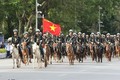 越南国会代表出席骑兵机动警察团亮相游行活动