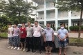 越南交警在内排-老街高速公路发现非法入境的5名中国人