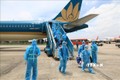 首两趟航班将滞留在岘港的乘客运送回河内