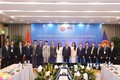 越南政府总理阮春福会见第37届东盟峰会赞助商