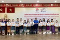 胡志明市对112名老挝和柬埔寨优秀大学生予以表彰