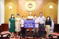 越南友好组织联合会和国家男子足球队捐款助力抗疫