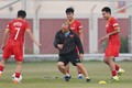 2022年卡塔尔世预赛40强赛：越南队主帅朴恒绪愉快地跟球员们训练