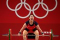 2020年东京奥运会举重比赛：越南选手黄氏缘在女子举重59公斤级中名列第五位