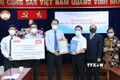 胡志明市外国企业和公民捐赠物资 支援疫情防控工作