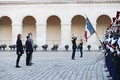 越南政府总理范明政一行欢迎仪式在法国巴黎荣军院举行
