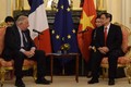 越南政府总理范明政会见法国议会议长