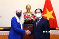 越南外交部长裴青山会见英国外交部大臣阿曼达•米林