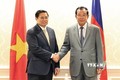 越南政府总理范明政会见柬埔寨首相洪森