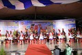 “红色大帆”时装音乐晚会深化越俄友谊