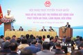 越南政府总理范明政主持召开全国房地产市场困难化解线上会议