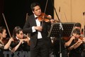 才华横溢的小提琴家裴公维被授予国际名誉教授称号