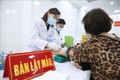 Phòng lấy mẫu xét nghiệm cho tình nguyện viên tham gia đăng ký tiêm thử nghiệm mũi 2, đợt 2 vaccine Nano Covax. Ảnh: Minh Quyết - TTXVN