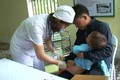 Tiêm phòng cho trẻ em bị phơi nhiễm dại ở Bệnh viện Đa khoa tỉnh Lào Cai. Nguồn: nhandan.vn