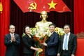 Đồng chí Phạm Thị Thanh Trà, Bộ trưởng Bộ Nội vụ chúc mừng đồng chí Trương Hải Long. Ảnh: Hoài Nam – TTXVN