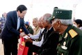 Ủy viên Bộ Chính trị Phan Đình Trạc tặng quà Tết tại Lâm Đồng