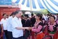 Đại tướng Tô Lâm, Bộ trưởng Bộ Công an thăm hỏi nhân dân huyện Vân Hồ, tỉnh Sơn La. Ảnh: TTXVN phát