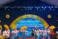 Hà Nội: Lụa Vạn Phúc khoe sắc tại lễ hội văn hóa, du lịch làng nghề