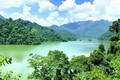 Hồ Ba Bể nằm ở trung tâm Vườn Quốc gia Ba Bể, thuộc xã Nam Mẫu, huyện Ba Bể. Ảnh: backan.gov.vn