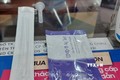 Dòng kit test Humasis xuất xứ từ Hàn Quốc có giá bán niêm yết là 110.000 đồng/ kit. Ảnh: Thanh Vân-TTXVN