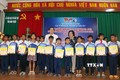 Trao 150 suất học bổng Vừ A Dính tặng học sinh nghèo Ninh Thuận