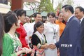 Chủ tịch Quốc hội Vương Đình Huệ với học sinh của Trường Hữu nghị T78. Ảnh: Doãn Tấn - TTXVN